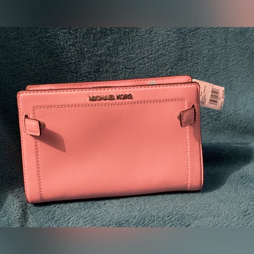 Small pink Michael Kors crossbody purse